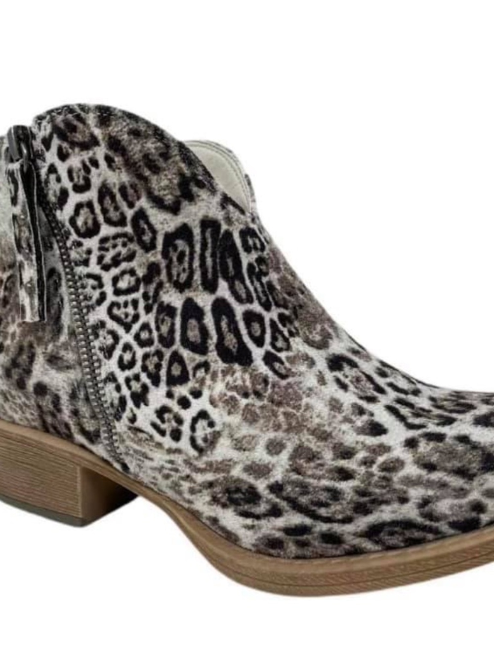 Very G Bootie-White/Black-Size 6.5